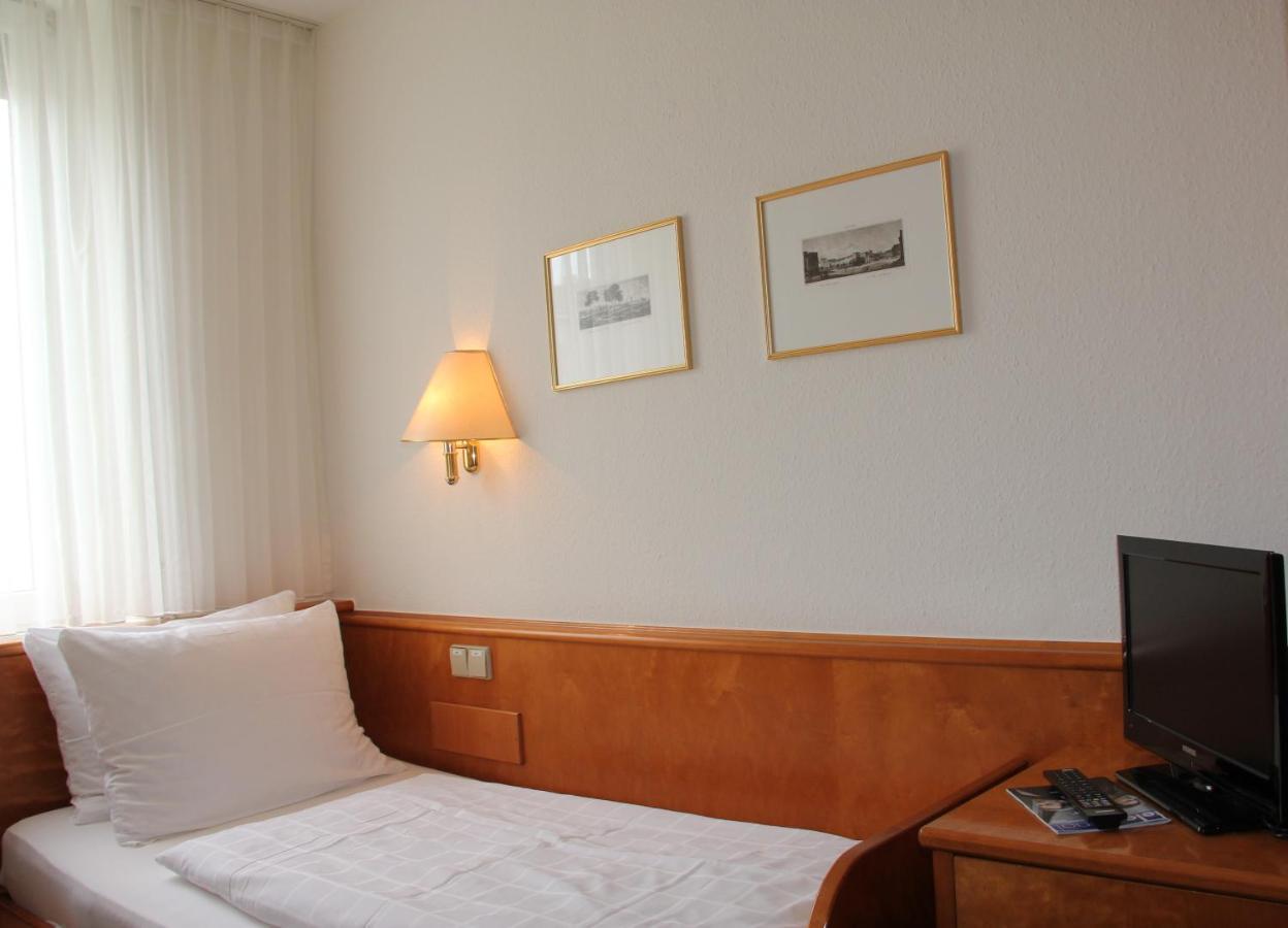 Hotel Kurpfalzstuben Мангейм Экстерьер фото